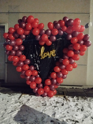 Dekoracja balonowa w kształcie serca